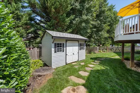Exterior - 13426 Rippling Brook Dr, Silver Spring, MD 20906 photo 7 of 16