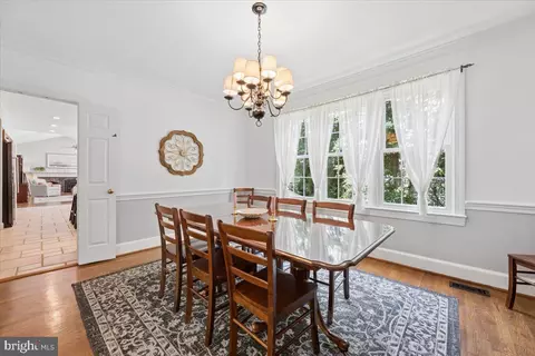 Dining - 13426 Rippling Brook Dr, Silver Spring, MD 20906 photo 2 of 4