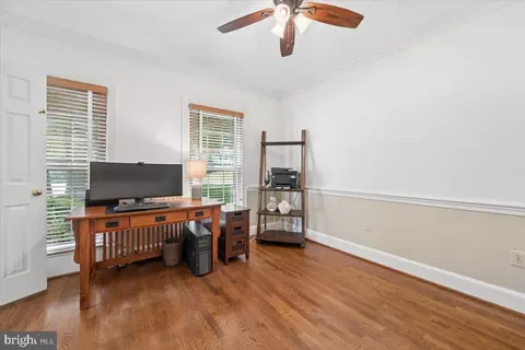 Entry Way - 13426 Rippling Brook Dr, Silver Spring, MD 20906 photo 5 of 9