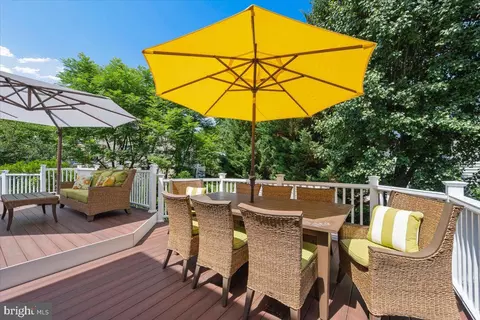 Exterior - 13426 Rippling Brook Dr, Silver Spring, MD 20906 photo 14 of 16