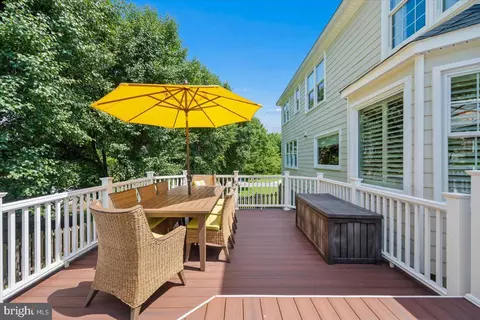 Exterior - 13426 Rippling Brook Dr, Silver Spring, MD 20906 photo 13 of 16