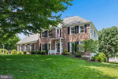 Exterior - 13426 Rippling Brook Dr, Silver Spring, MD 20906 photo 2 of 16