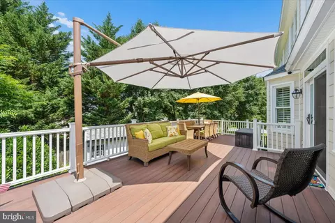 Exterior - 13426 Rippling Brook Dr, Silver Spring, MD 20906 photo 9 of 16