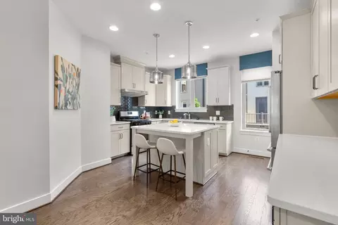 820 Thompson Cres #26, Rockville, MD 20852