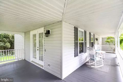 Exterior - 229 Windridge Acres Ct, Silver Spring, MD 20905 photo 6 of 20