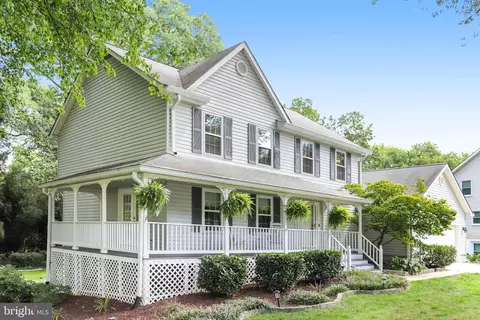 Exterior - 229 Windridge Acres Ct, Silver Spring, MD 20905 photo 2 of 20