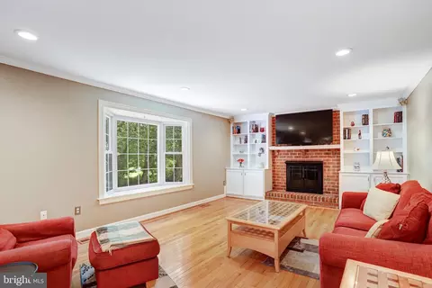 Living - 229 Windridge Acres Ct, Silver Spring, MD 20905 photo 2 of 6