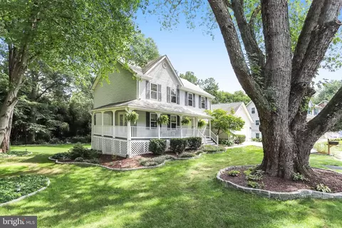 Exterior - 229 Windridge Acres Ct, Silver Spring, MD 20905 photo 5 of 20