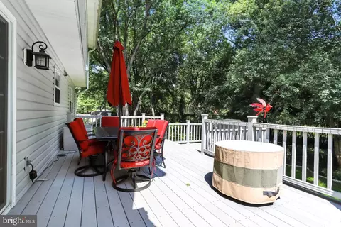Exterior - 229 Windridge Acres Ct, Silver Spring, MD 20905 photo 17 of 20