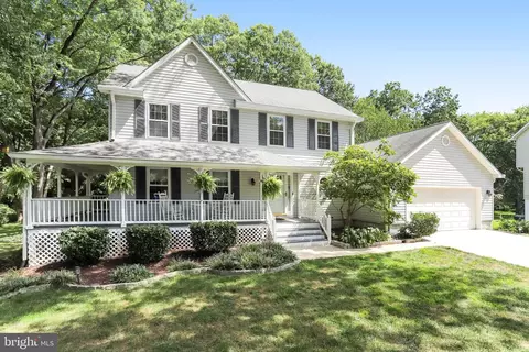 Exterior - 229 Windridge Acres Ct, Silver Spring, MD 20905 photo 4 of 20