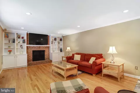 Living - 229 Windridge Acres Ct, Silver Spring, MD 20905 photo 3 of 6