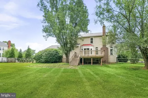 Exterior - 17004 Spates Hill Rd, Poolesville, MD 20837 photo 9 of 20