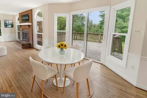 Dining - 17004 Spates Hill Rd, Poolesville, MD 20837 photo 2 of 2