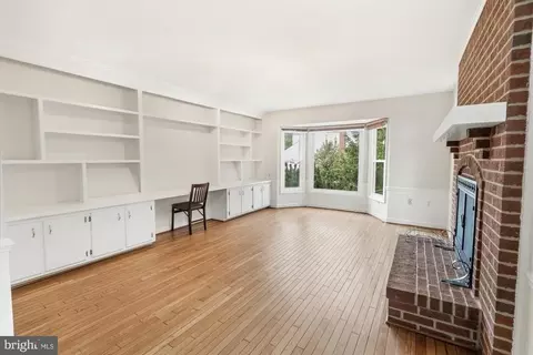 Living - 17004 Spates Hill Rd, Poolesville, MD 20837 photo 3 of 3
