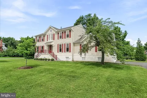 Exterior - 17004 Spates Hill Rd, Poolesville, MD 20837 photo 2 of 20
