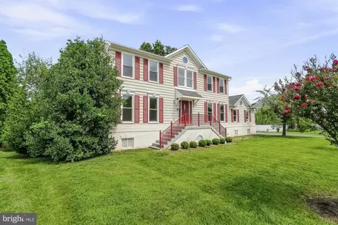 Exterior - 17004 Spates Hill Rd, Poolesville, MD 20837 photo 3 of 20