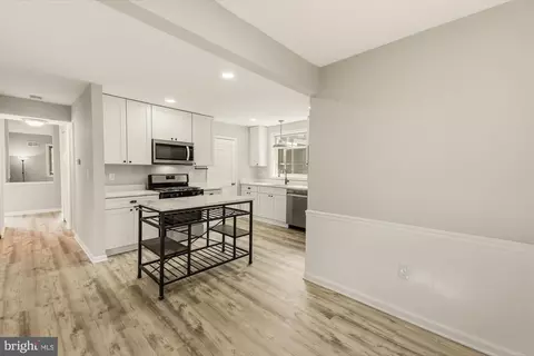 Entry Way - 19345 Hempstone Ave, Poolesville, MD 20837 photo 5 of 6