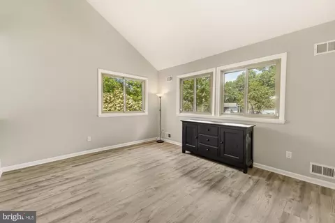 Entry Way - 19345 Hempstone Ave, Poolesville, MD 20837 photo 3 of 6
