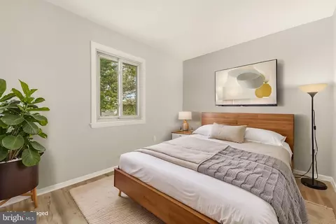 Bedroom - 19345 Hempstone Ave, Poolesville, MD 20837 photo 3 of 4