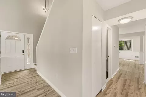 Entry Way - 19345 Hempstone Ave, Poolesville, MD 20837 photo 4 of 6