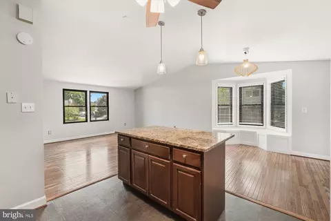Living - 19110 Dowden Cir, Poolesville, MD 20837 photo 5 of 7