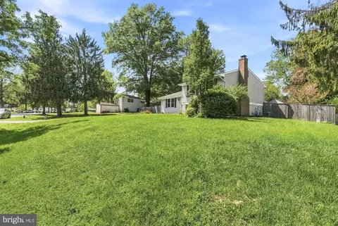 Exterior - 19110 Dowden Cir, Poolesville, MD 20837 photo 4 of 15