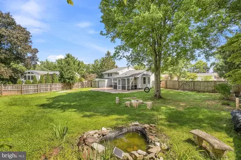 Exterior - 19110 Dowden Cir, Poolesville, MD 20837 photo 10 of 15