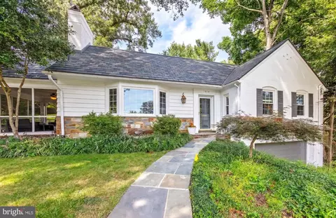 5112 Westpath Ct, Bethesda, MD 20816