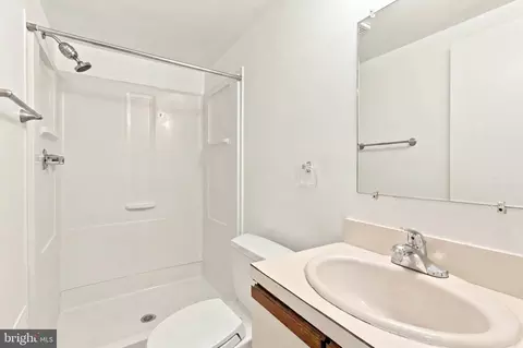 Bath - 13308 Dauphine St, Silver Spring, MD 20906 photo 4 of 4