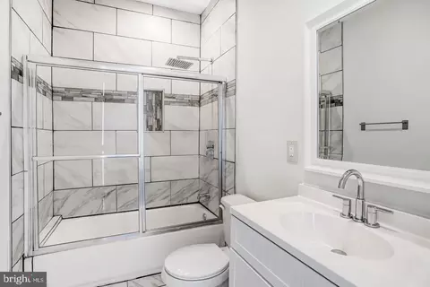 Bath - 827 Philadelphia Ave, Silver Spring, MD 20910 photo 1 of 2
