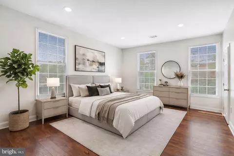 Bedroom - 827 Philadelphia Ave, Silver Spring, MD 20910 photo 1 of 1