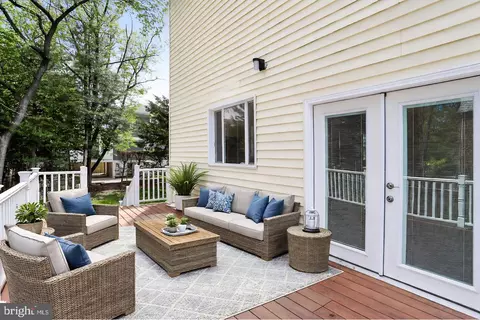 Exterior - 827 Philadelphia Ave, Silver Spring, MD 20910 photo 1 of 3