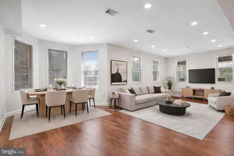 Living - 827 Philadelphia Ave, Silver Spring, MD 20910 photo 1 of 1