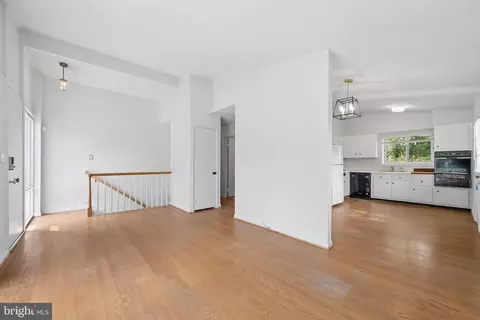 Entry Way - 11302 Kenton Pl, Silver Spring, MD 20902 photo 5 of 11