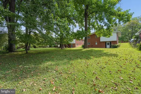 Exterior - 11302 Kenton Pl, Silver Spring, MD 20902 photo 2 of 13