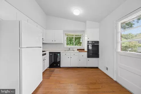 Kitchen - 11302 Kenton Pl, Silver Spring, MD 20902 photo 1 of 3