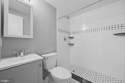 Bath - 11302 Kenton Pl, Silver Spring, MD 20902 photo 6 of 6