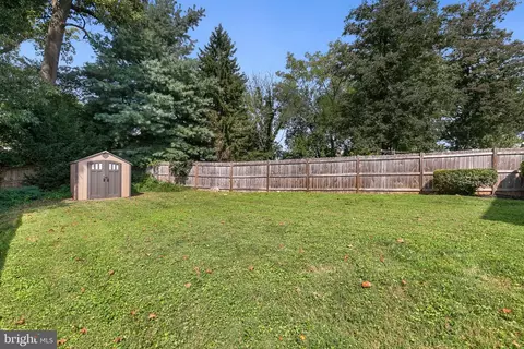 Exterior - 10806 Inwood Ave, Silver Spring, MD 20902 photo 9 of 10