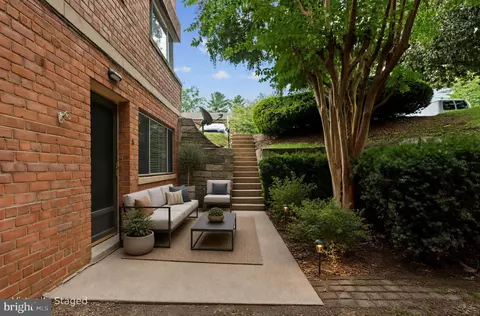 5003 Sentinel Dr #21, Bethesda, MD 20816