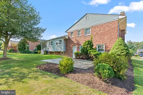 Exterior - 905 Winhall Way, Silver Spring, MD 20904 photo 8 of 12