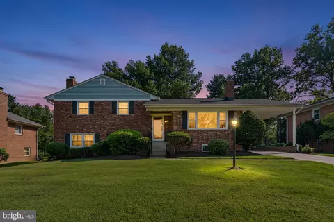 Exterior - 905 Winhall Way, Silver Spring, MD 20904 photo 2 of 12
