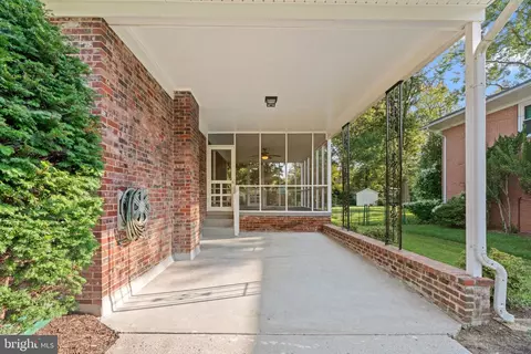 Exterior - 905 Winhall Way, Silver Spring, MD 20904 photo 6 of 12
