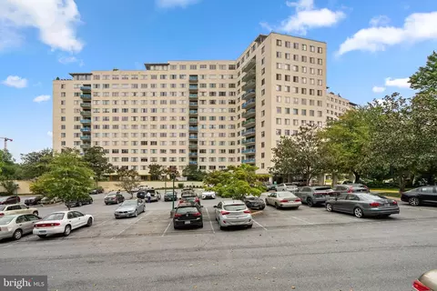 10201 Grosvenor Pl #1008, Rockville, MD 20852