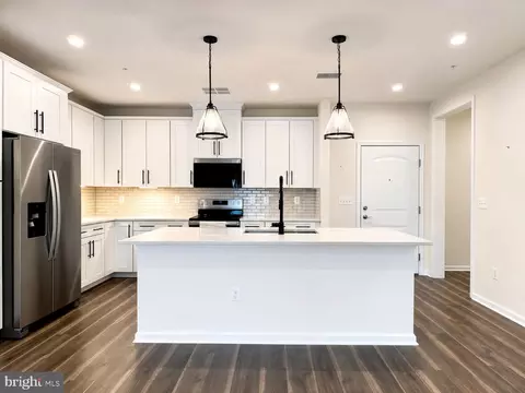 13210 Petrel St #3405, Clarksburg, MD 20871