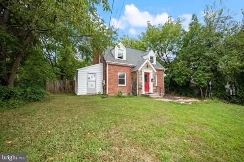Exterior - 2005 Dennis Ave, Silver Spring, MD 20902 photo 2 of 5