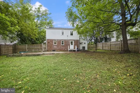 Exterior - 2005 Dennis Ave, Silver Spring, MD 20902 photo 4 of 5
