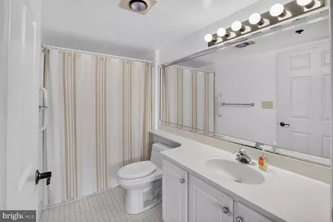 Bath - 14801 Pennfield Cir #311, Silver Spring, MD 20906 photo 1 of 3