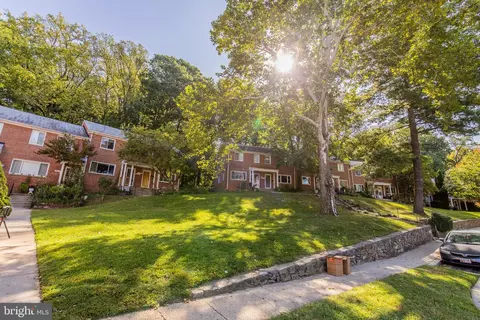 Exterior - 9059 Manchester Rd #9059, Silver Spring, MD 20901 photo 2 of 3