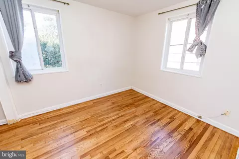 Bedroom - 9059 Manchester Rd #9059, Silver Spring, MD 20901 photo 4 of 5