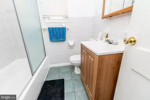 Bath - 9059 Manchester Rd #9059, Silver Spring, MD 20901 photo 2 of 2